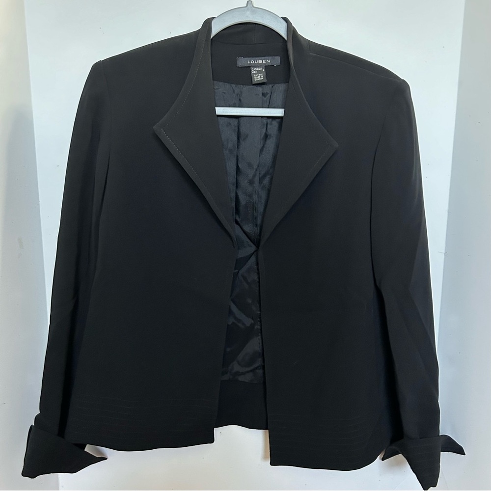 Louben Size 8 Open Front Black Blazer with Stitching Details